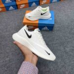 Product Code: 521 – Lot: 07 Running Sneaker - Image 2