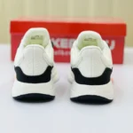 UltraBoost Running Sneaker Lot: 24 | Product Code: 585 - Image 5