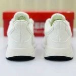 UltraBoost Running Sneaker Lot: 24 | Product Code: 586 - Image 7