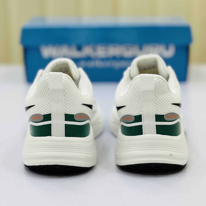 Zoom Running Sneaker Lot: 23 | Product Code: 691