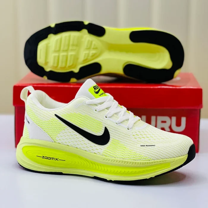 Vomero Running Sneaker Lot: 25 | Product Code: 804