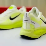 Vomero Running Sneaker Lot: 25 | Product Code: 804 - Image 6