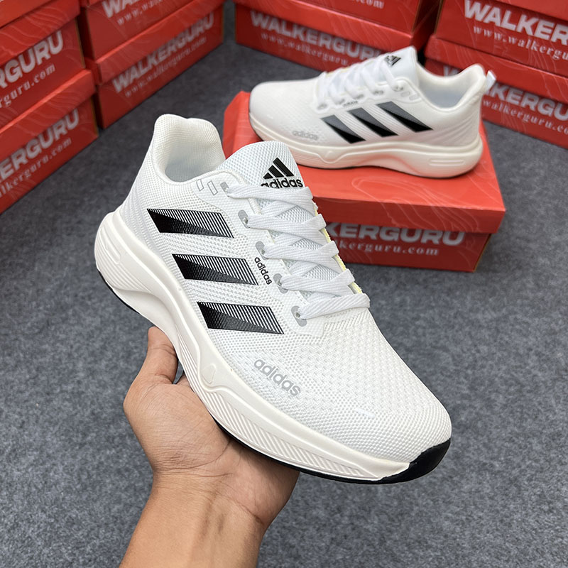 805 (1) Power Step Running Sneaker Lot: 26 | Product Code: 805 - Image 1