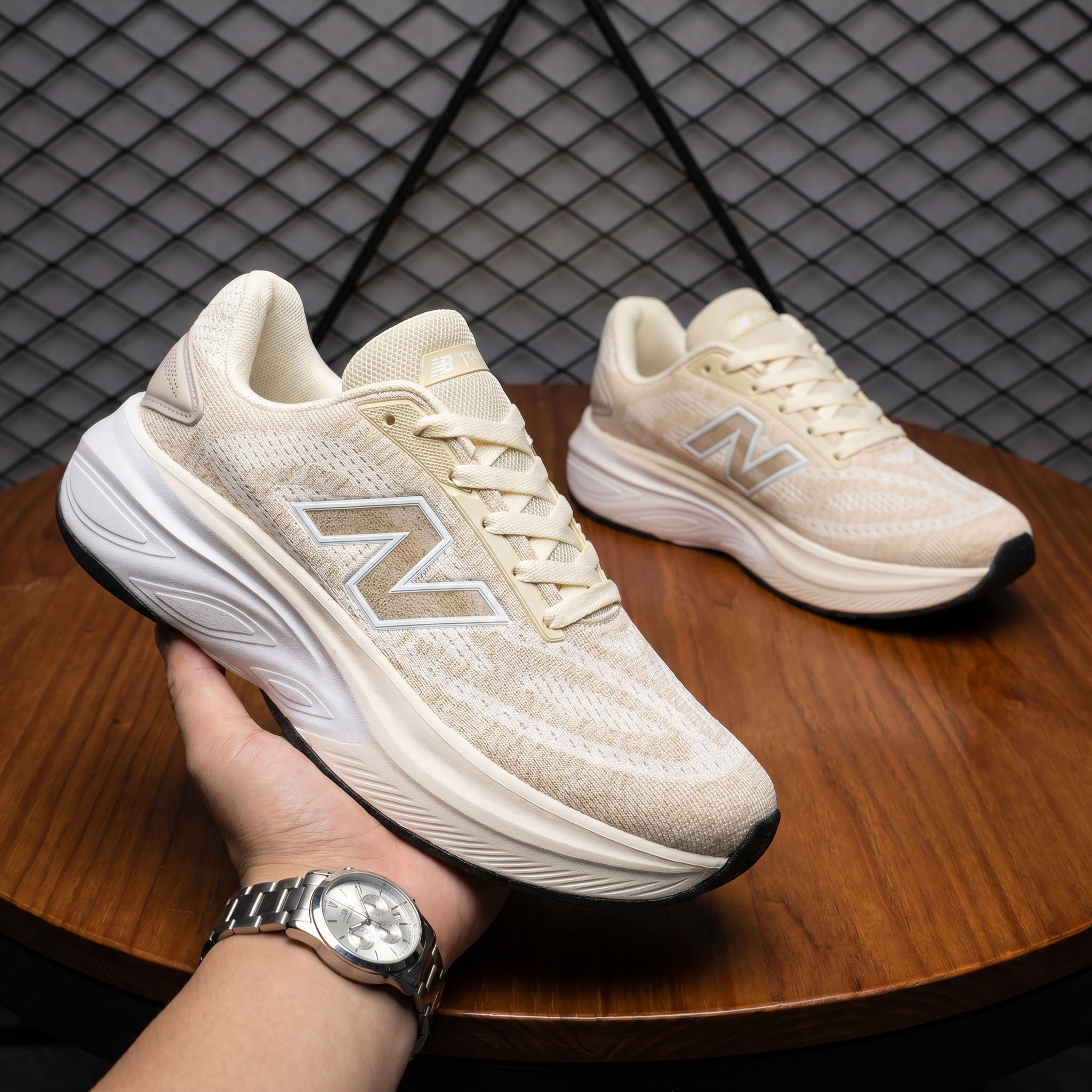 908 pi New Balance Running Sneaker 1:1 Mirror Grade Lot: 53 | Product Code: 908 - Image 1