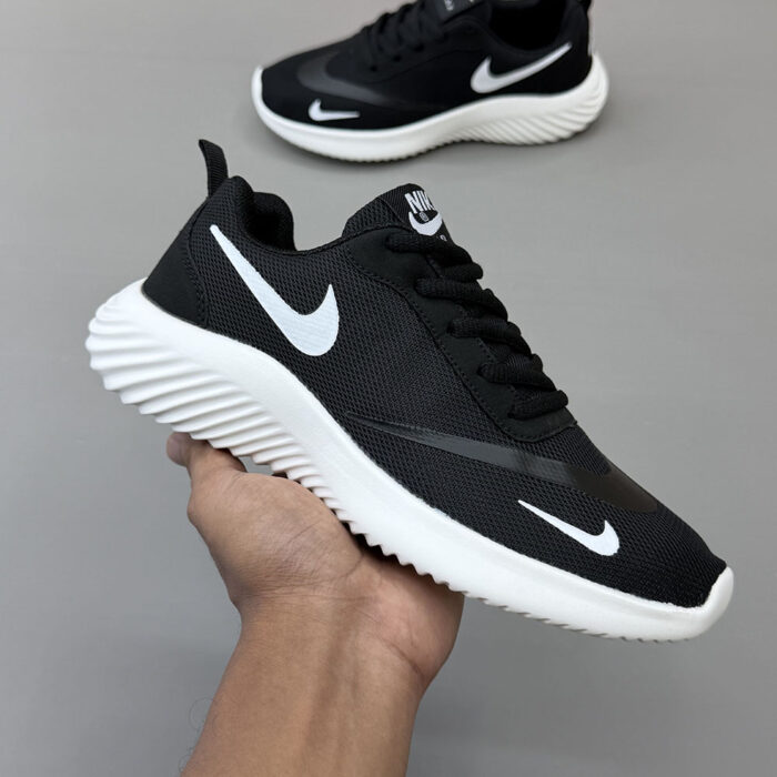 Product Code: 522 – Lot: 07 Running Sneaker