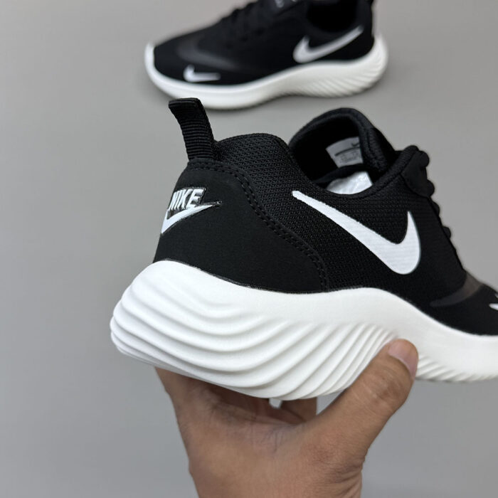 Product Code: 522 – Lot: 07 Running Sneaker